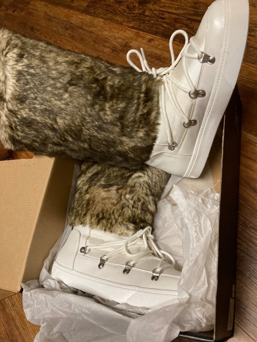 INC International Concepts Women White Winter Boot 8M US New In Box - Picture 3 of 9